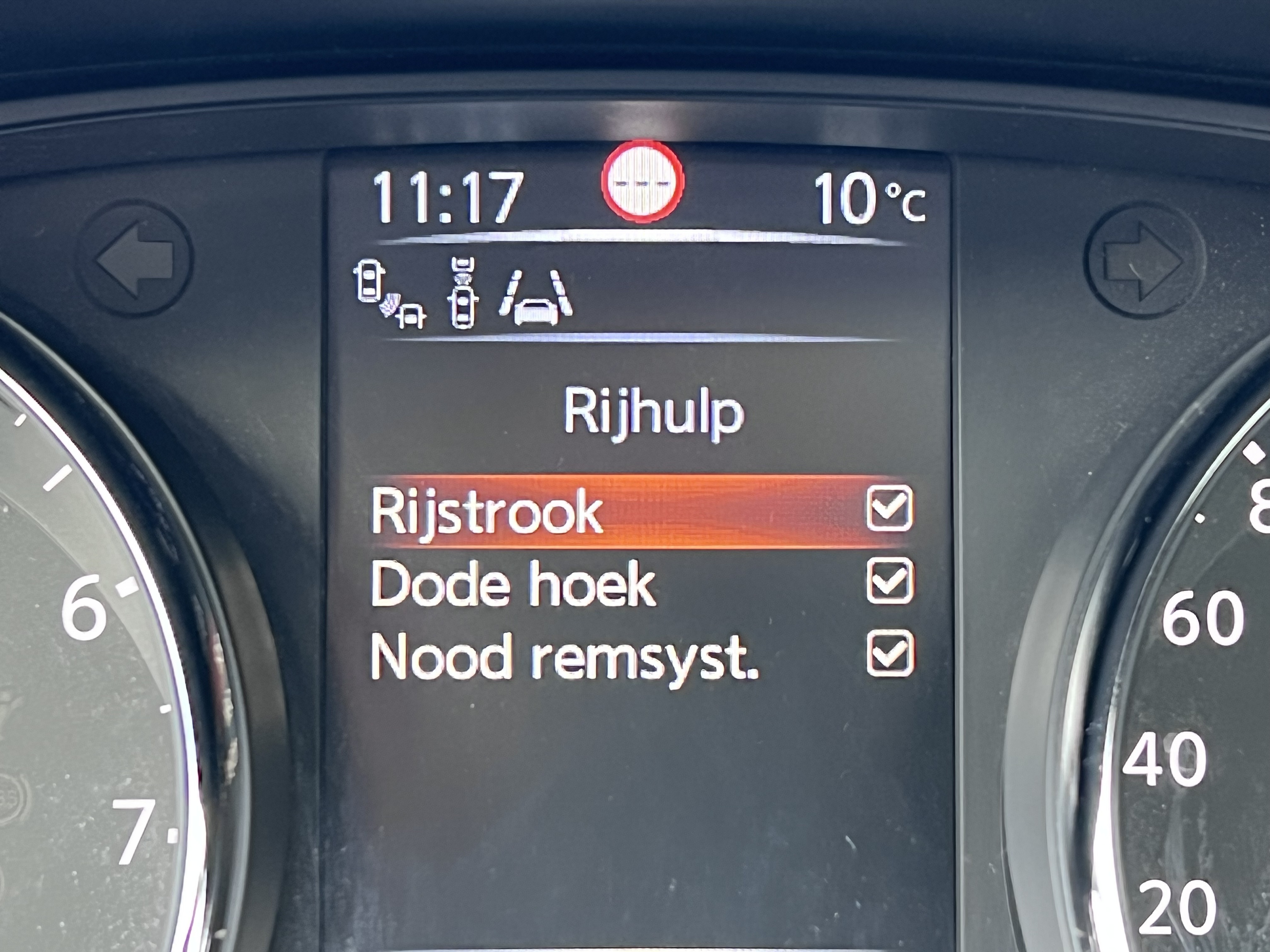 Nissan Qashqai benzine Full option Waregem Motors BV