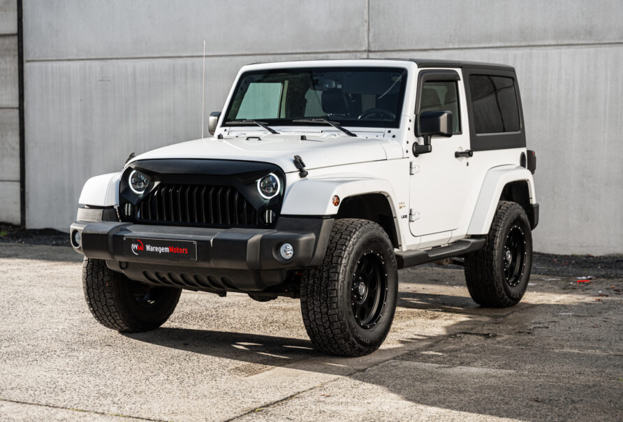 Jeep Wrangler Sahara wit custom 04