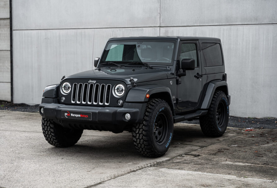 Jeep Wrangler Sahara zwart 01