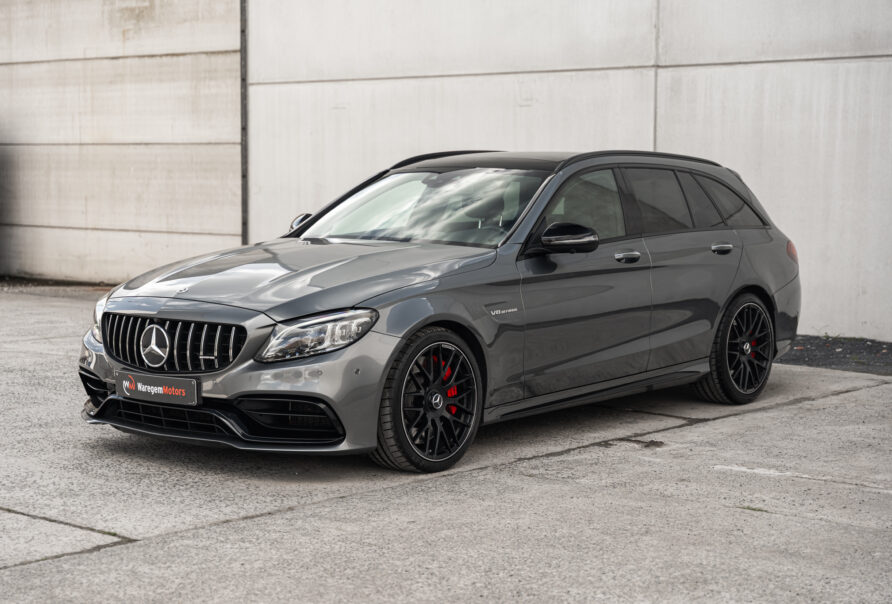 Mercedes Benz C63 AMG 4