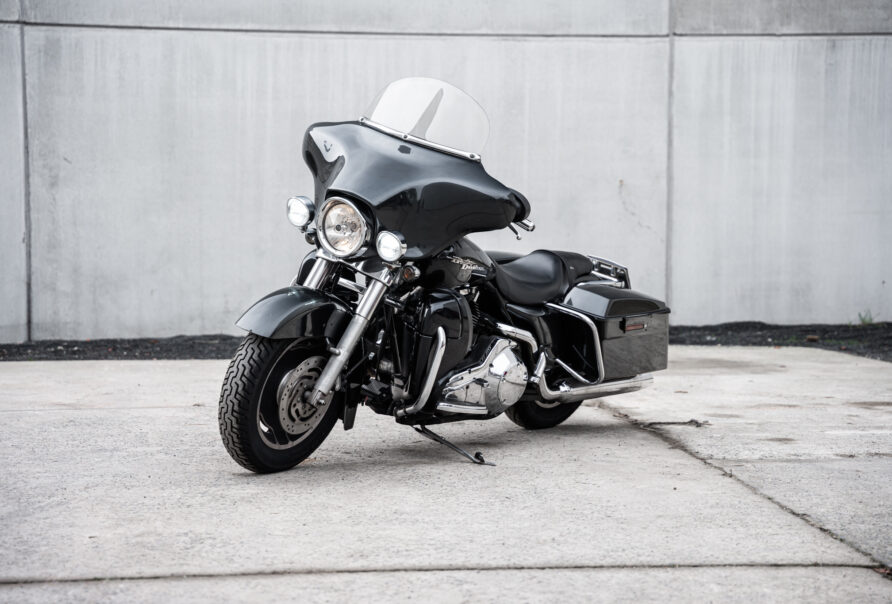 Harley davidson ultra limited zwart 24