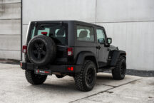 Jeep Sahara zwart 22