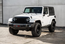 Jeep Wrangler Sahara wit custom 04