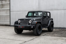 Jeep Wrangler Sahara zwart 18