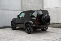 Land Rover Defender 19