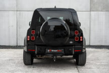 Land Rover Defender 22