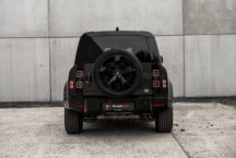 Land Rover Defender V8 15