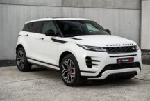 Range Rover Evoque P300e 05