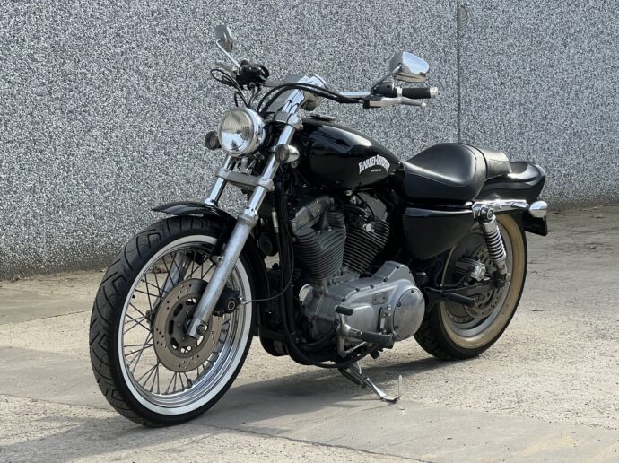 Harley Davidson Sportster Custom - Ducktail - Black&White edition