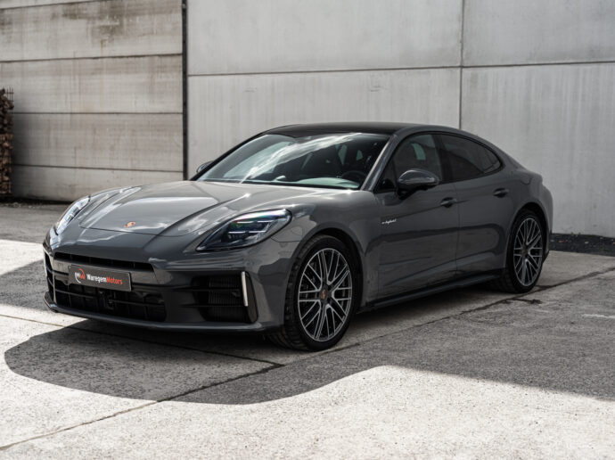 Porsche Panamera 4S E-Hybride / Pano / Sportexhaust /  Bose / 360° / DuoScreen