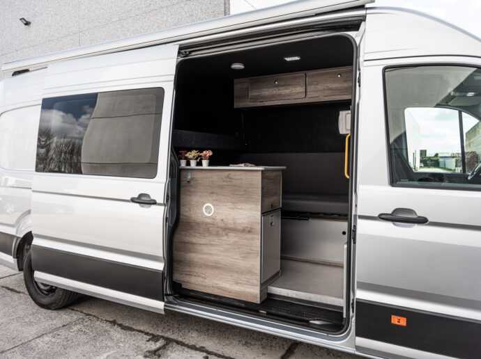 Volkswagen Crafter Tdi L3H3 - Crossmotocamper - plaats voor 2 motoren of 1 grote motor + slaapruimte voor 2 + 1 personen